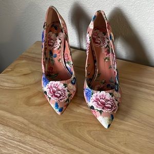 Flower High Heels Gianni Bini